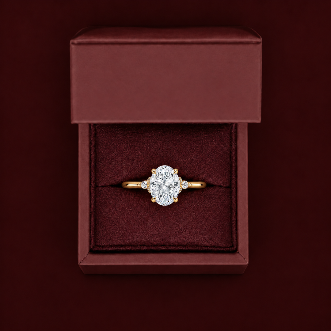 Six round accent diamonds Three Stone Ring in Yellow Gold