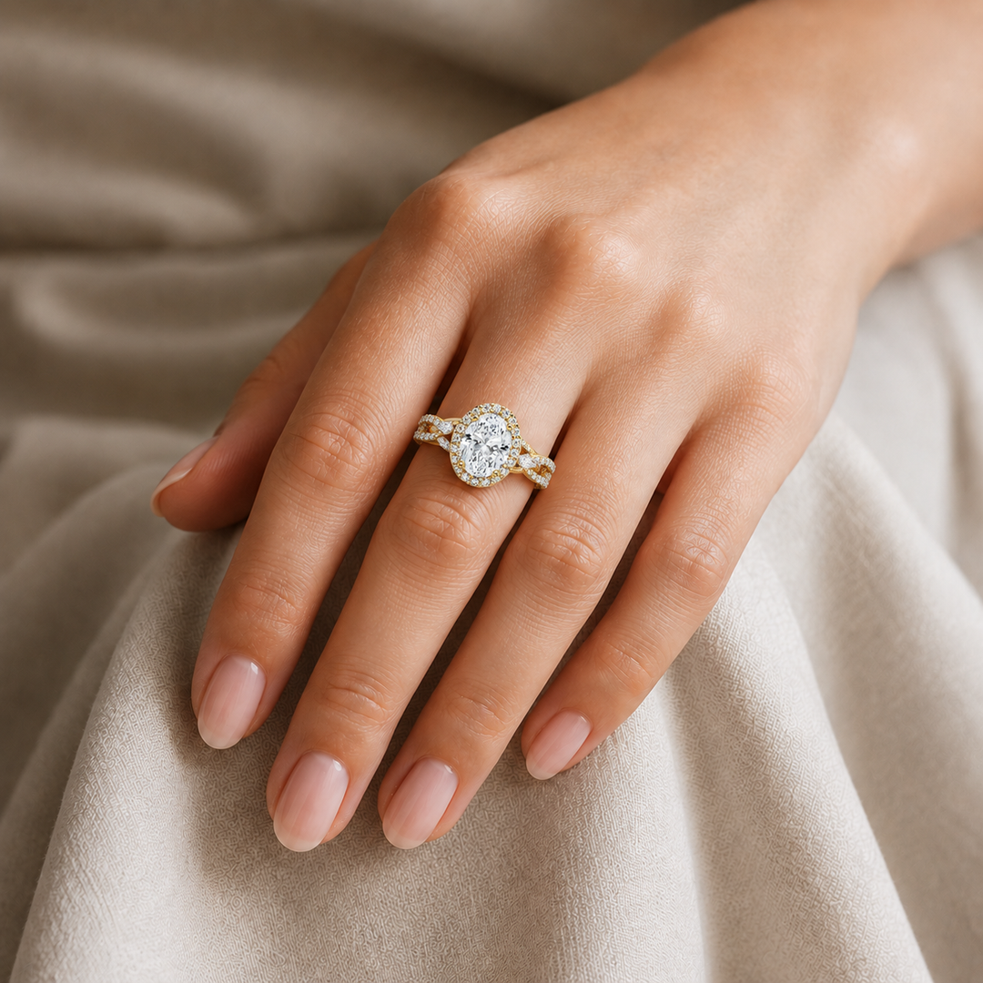 Vine band Halo Diamond Ring in Yellow Gold