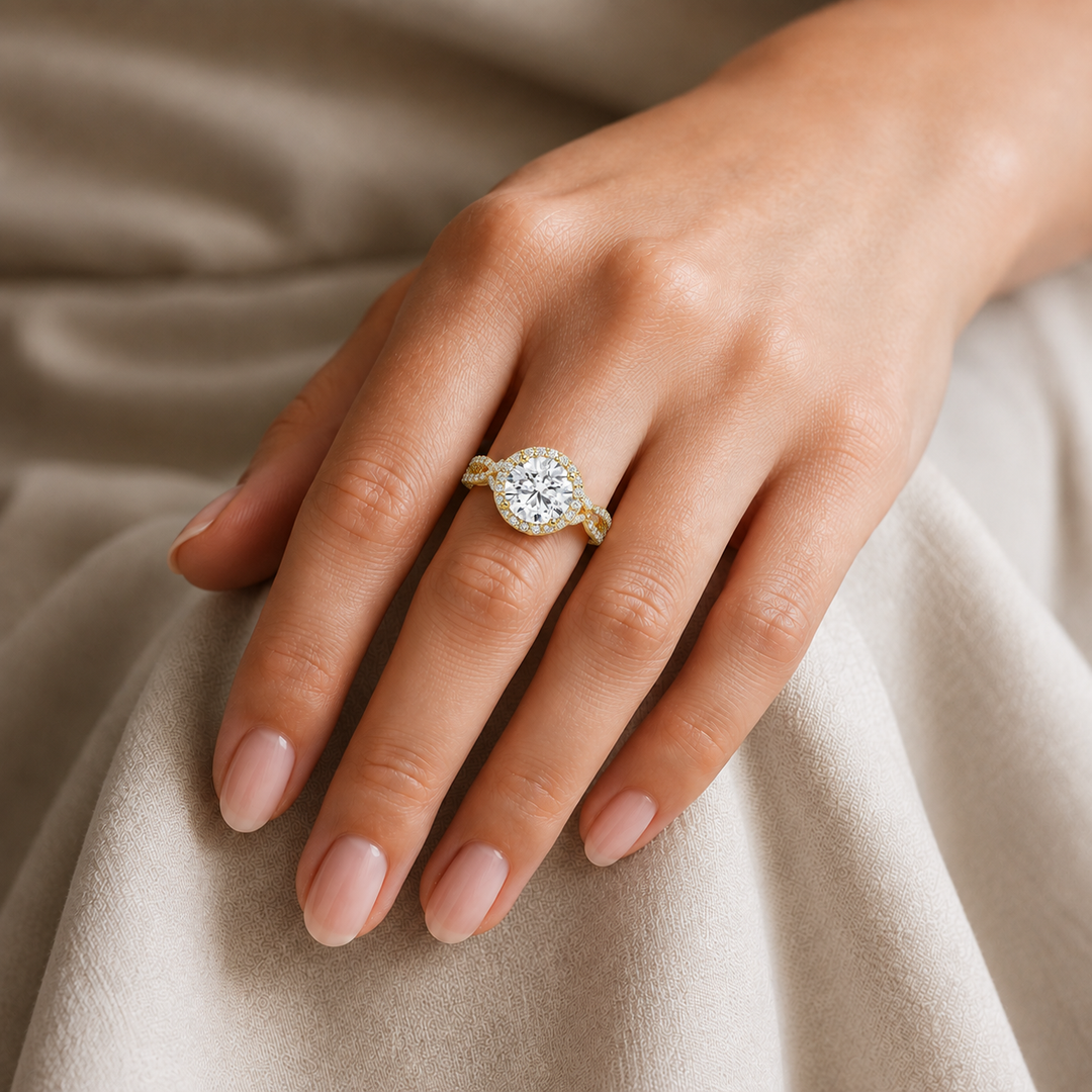 Vine band Halo Diamond Ring in Yellow Gold