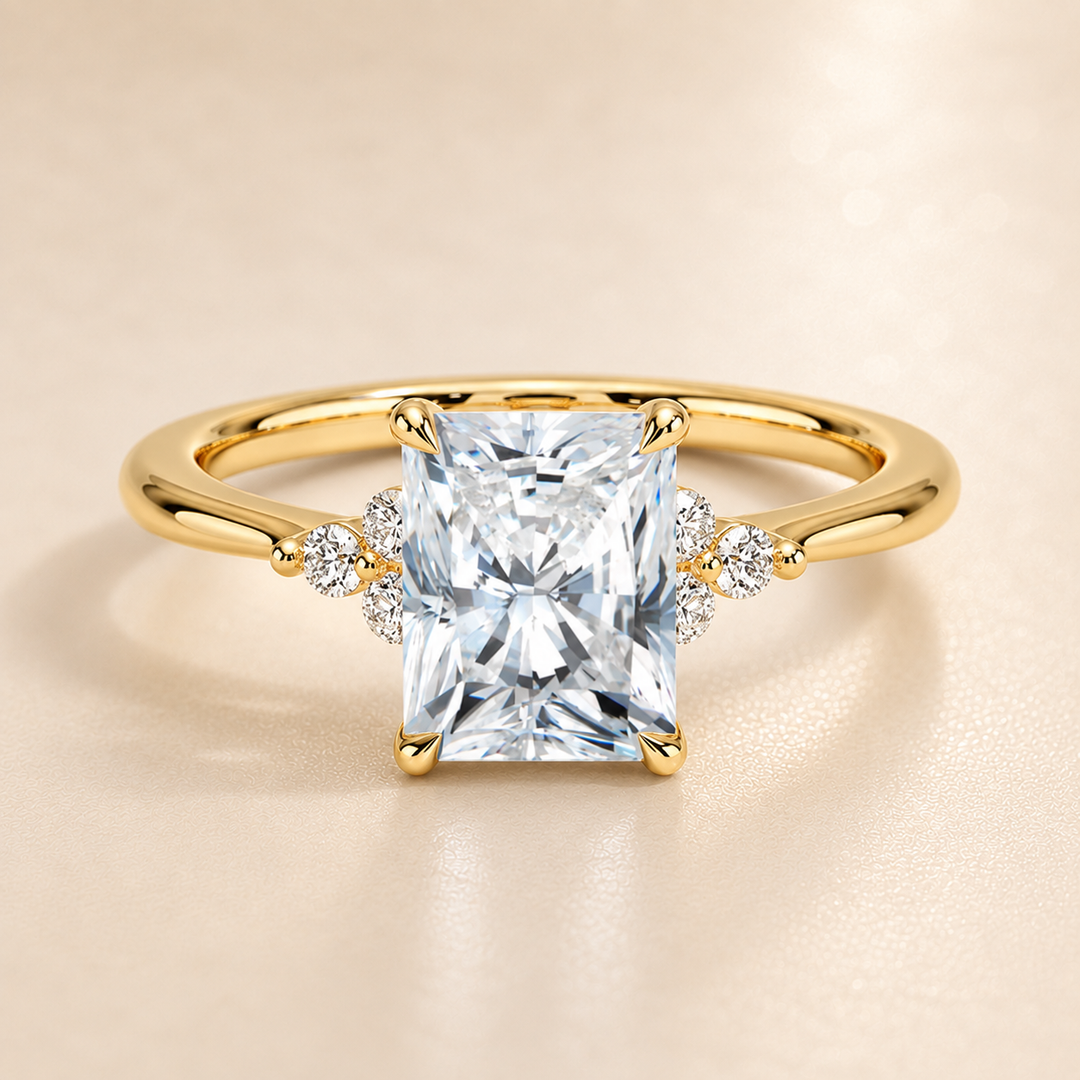 Six round accent diamonds Three Stone Ring in Yellow Gold