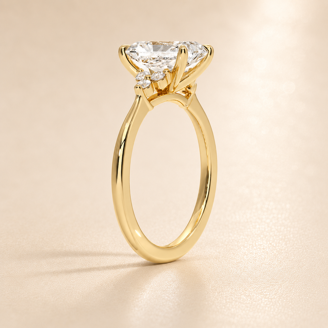 Six round accent diamonds Three Stone Ring in Yellow Gold