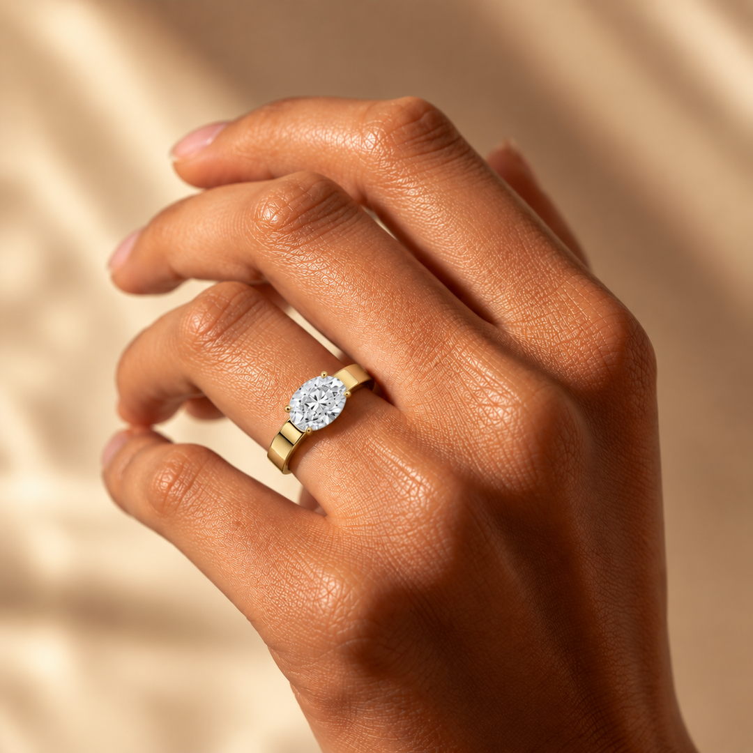 4mm Cigar band East-west Solitaire Ring in Yellow Gold