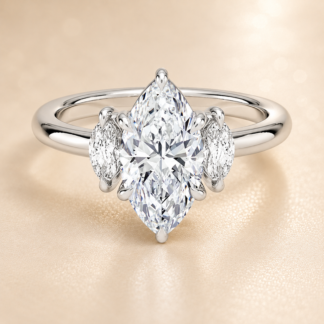 Triology Ring in White Gold