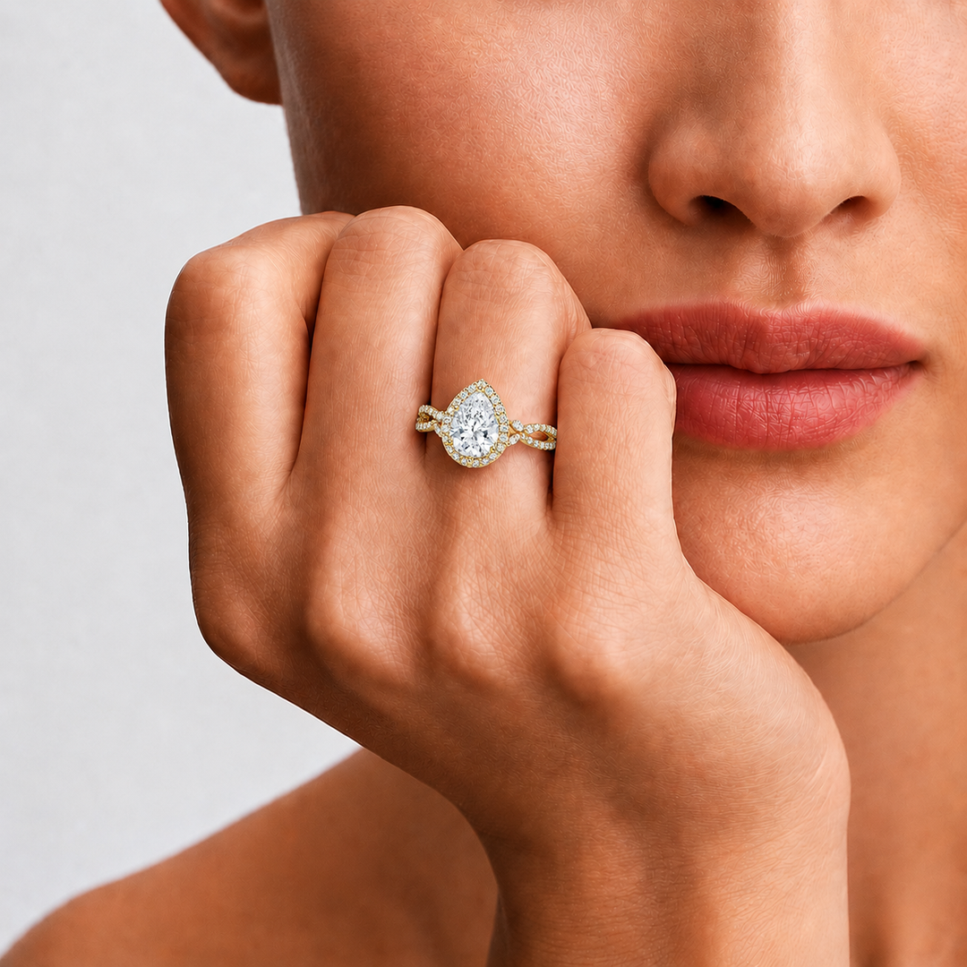 Vine band Halo Diamond Ring in Yellow Gold