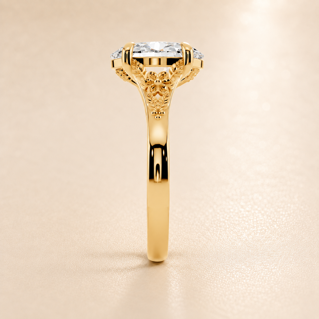 Vintage Diamond Engagement Ring in Gold