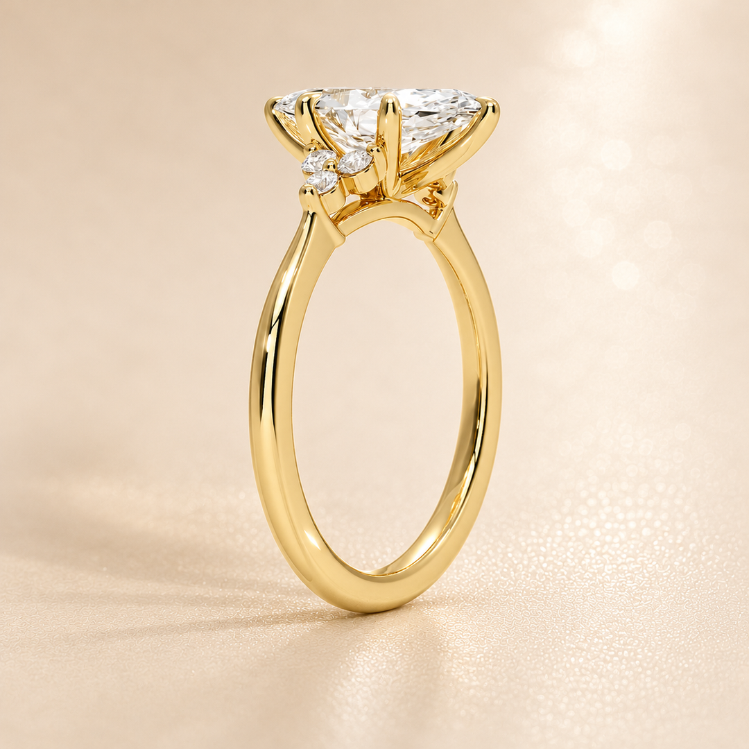 Six round accent diamonds Three Stone Ring in Yellow Gold