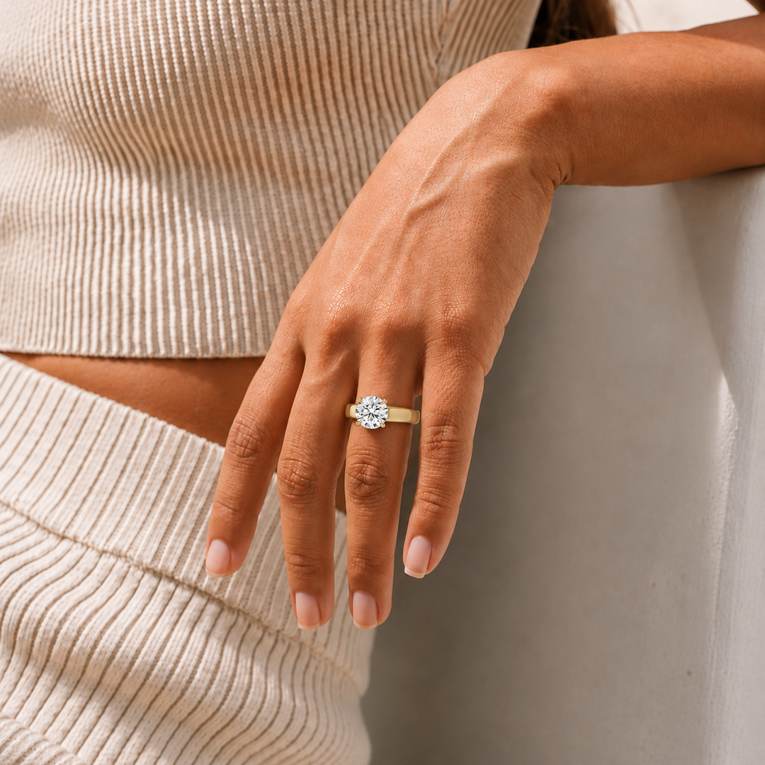 4mm Cigar band Prong set Solitaire Ring in Yellow Gold