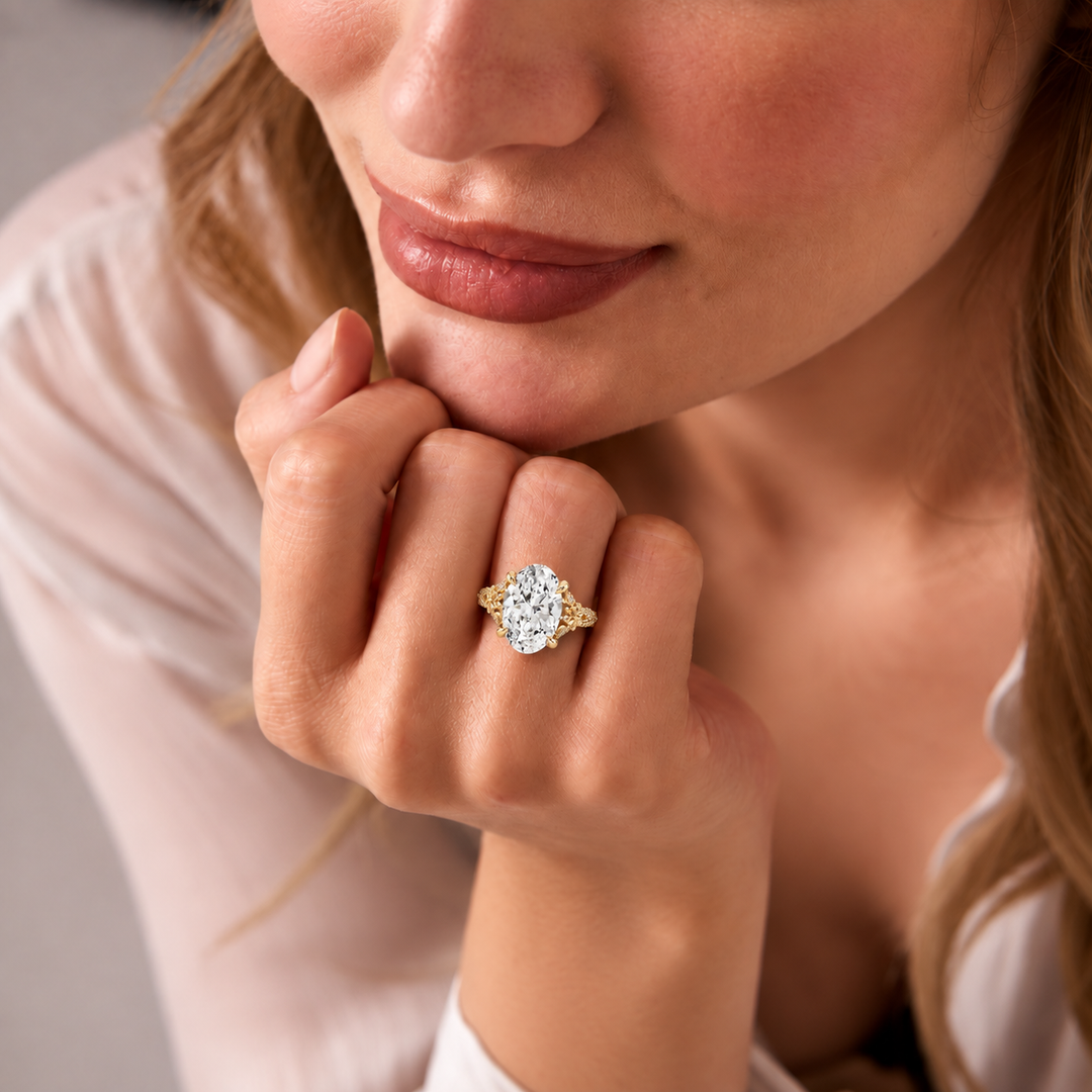 Vintage Diamond Engagement Ring in Gold