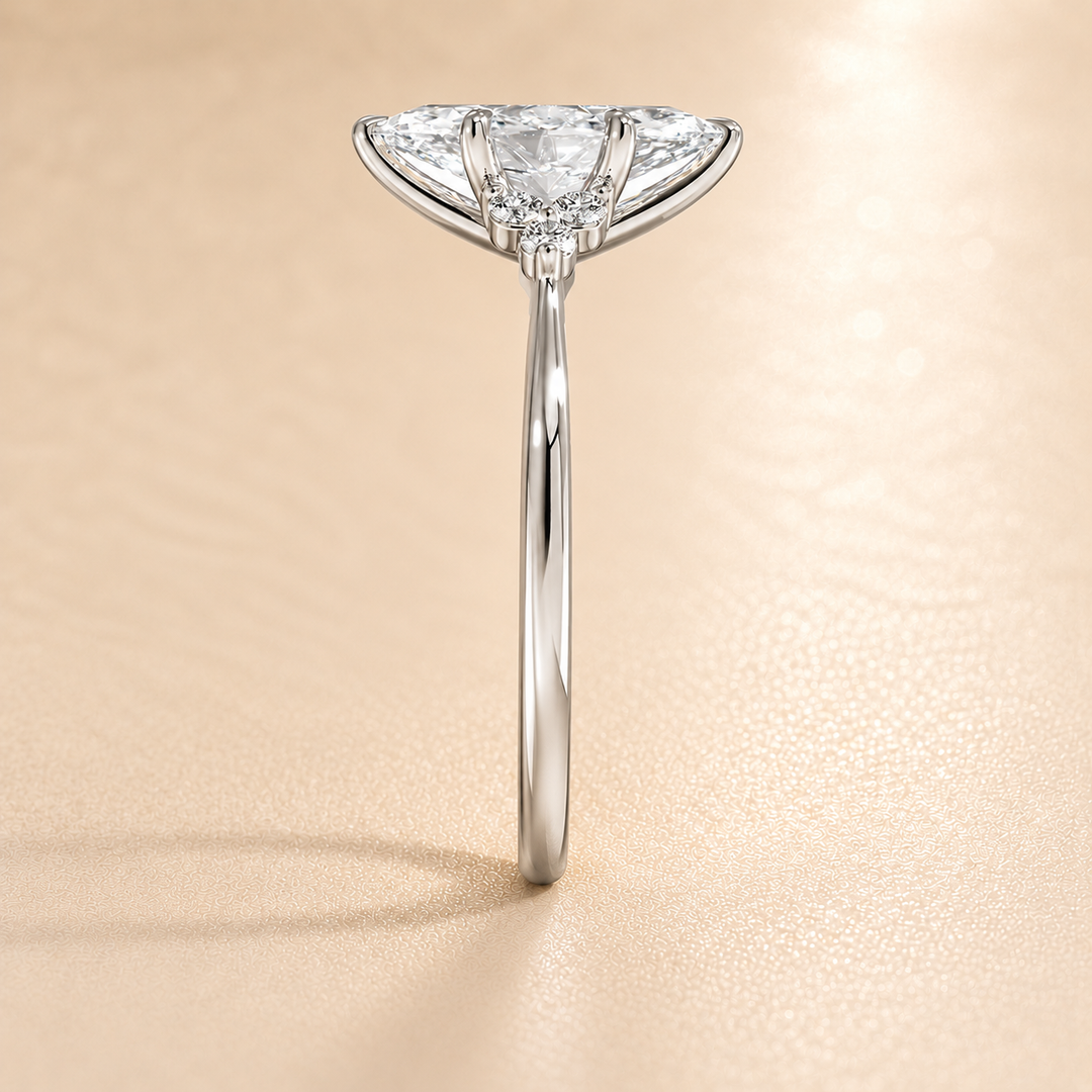 Six round accent diamonds Three Stone Ring in Silver
