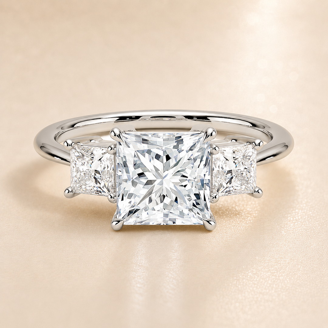 Triology Ring in White Gold